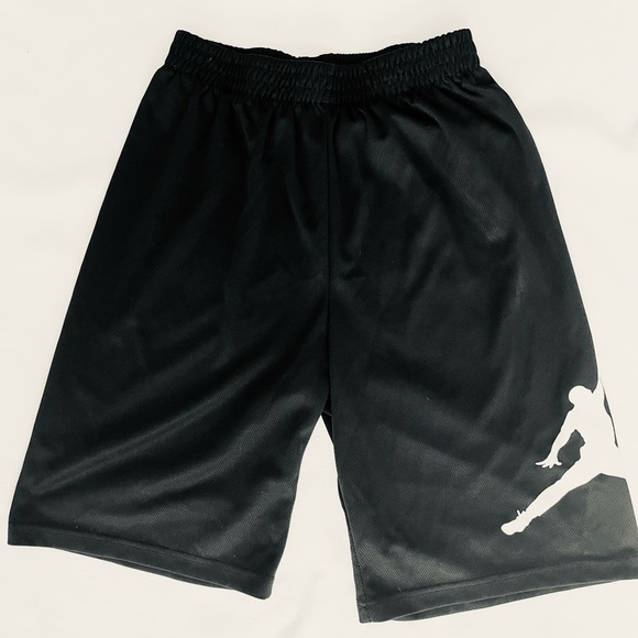 Bundle MENS Puma Black Performance T-Shirt PLUS Nike jumpman performance shorts - Picture 3 of 6